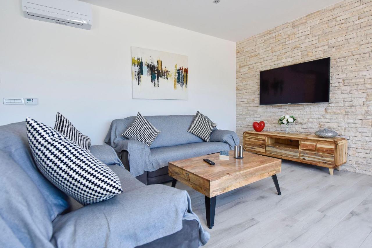 Moderner Bungalow Mit Meerblick Лун Экстерьер фото